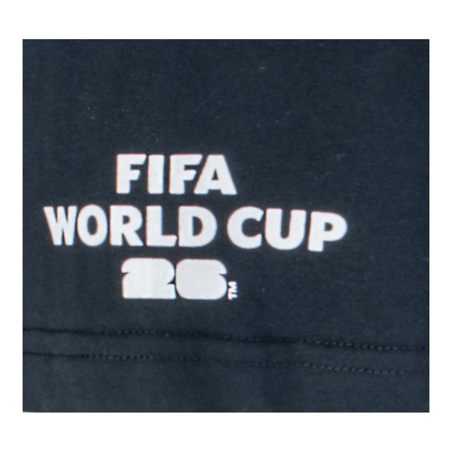 T-Shirt Noir Minimaliste Ton Sur Ton Coupe du Monde de la FIFA 2026™ – Unisexe
